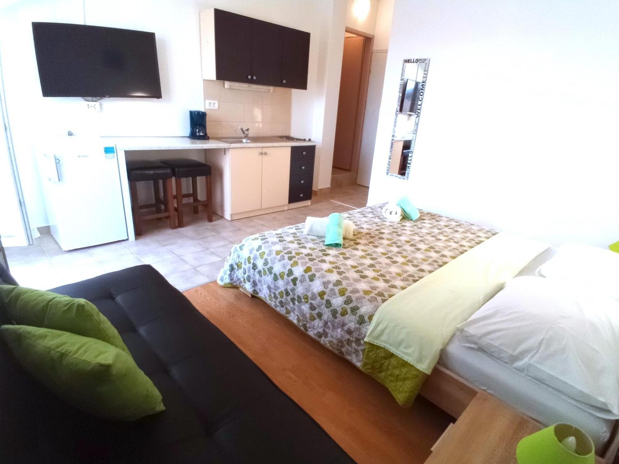 Guesthouse Cecilia 2 Malinska Eksteriør bilde