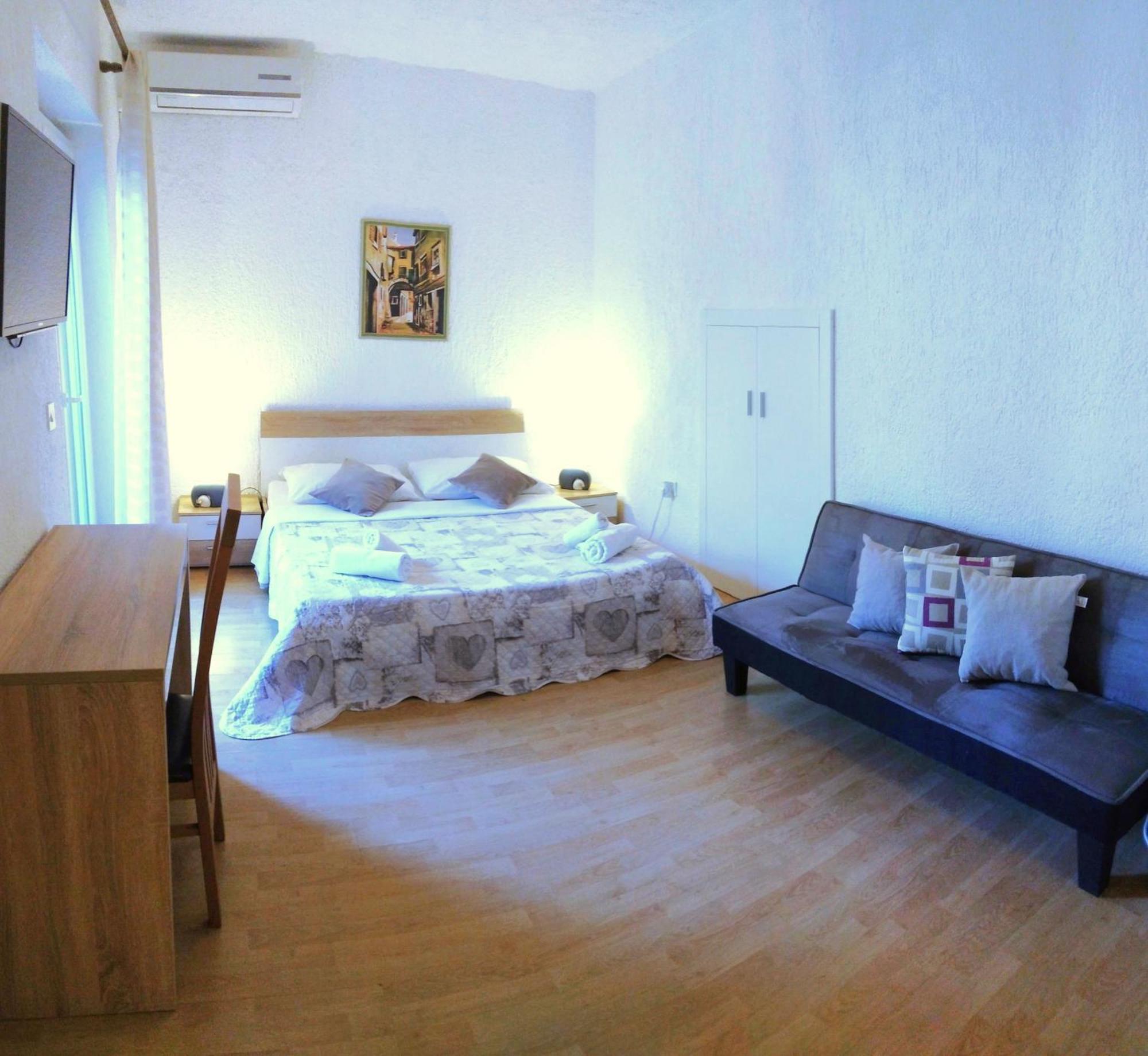 Guesthouse Cecilia 2 Malinska Eksteriør bilde